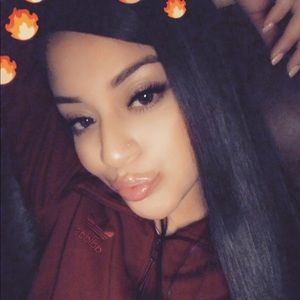 Meet your Posher, Gabriela